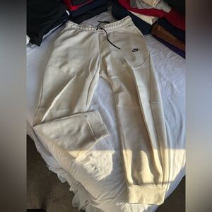 Nike Tech Fleece Pants